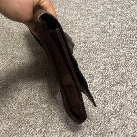 Vintage 70s chocolate brown suede and leather clutch - Picture 4 of 7